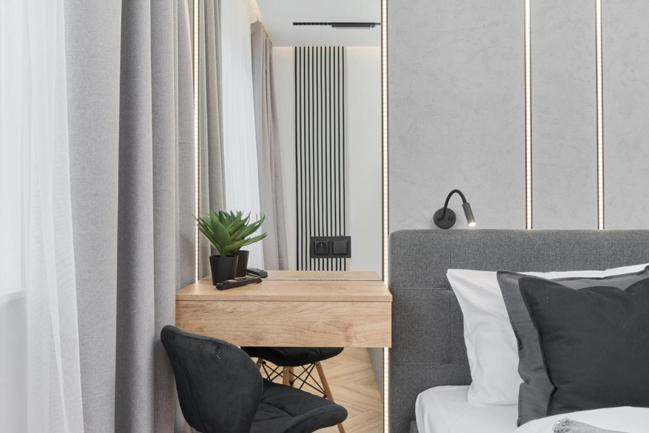 Exclusive Apartment With Balcony & Parking Wroclaw By Renters Prestige Zewnętrze zdjęcie