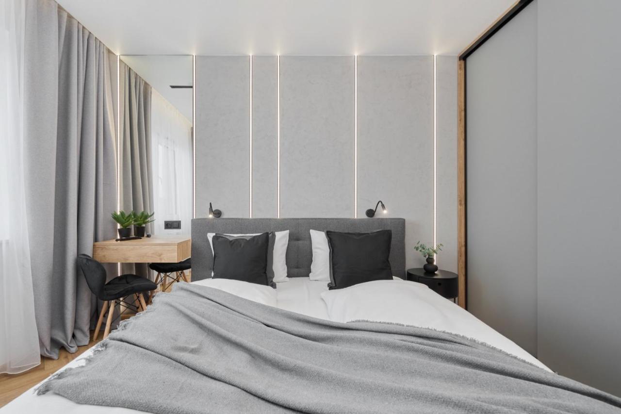 Exclusive Apartment With Balcony & Parking Wroclaw By Renters Prestige Zewnętrze zdjęcie