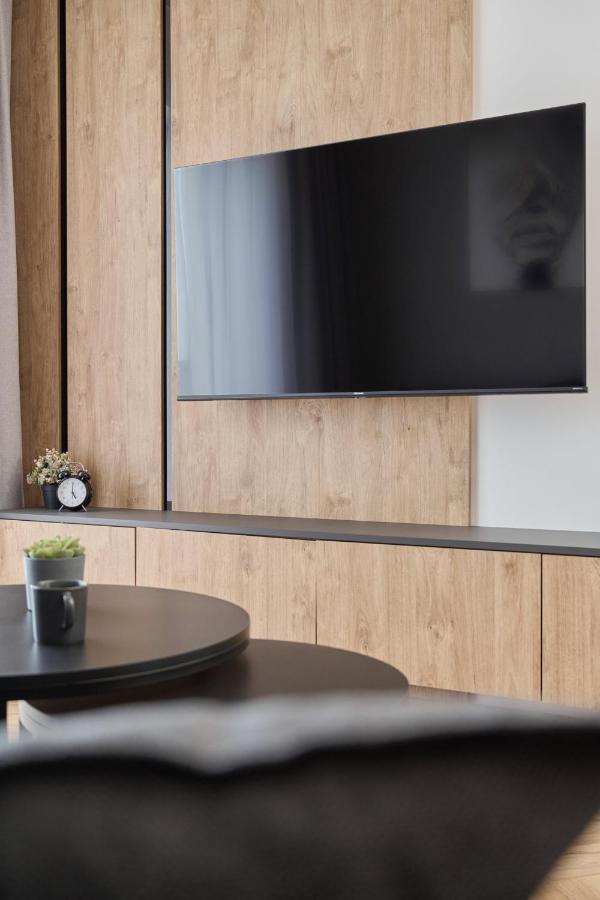 Exclusive Apartment With Balcony & Parking Wroclaw By Renters Prestige Zewnętrze zdjęcie
