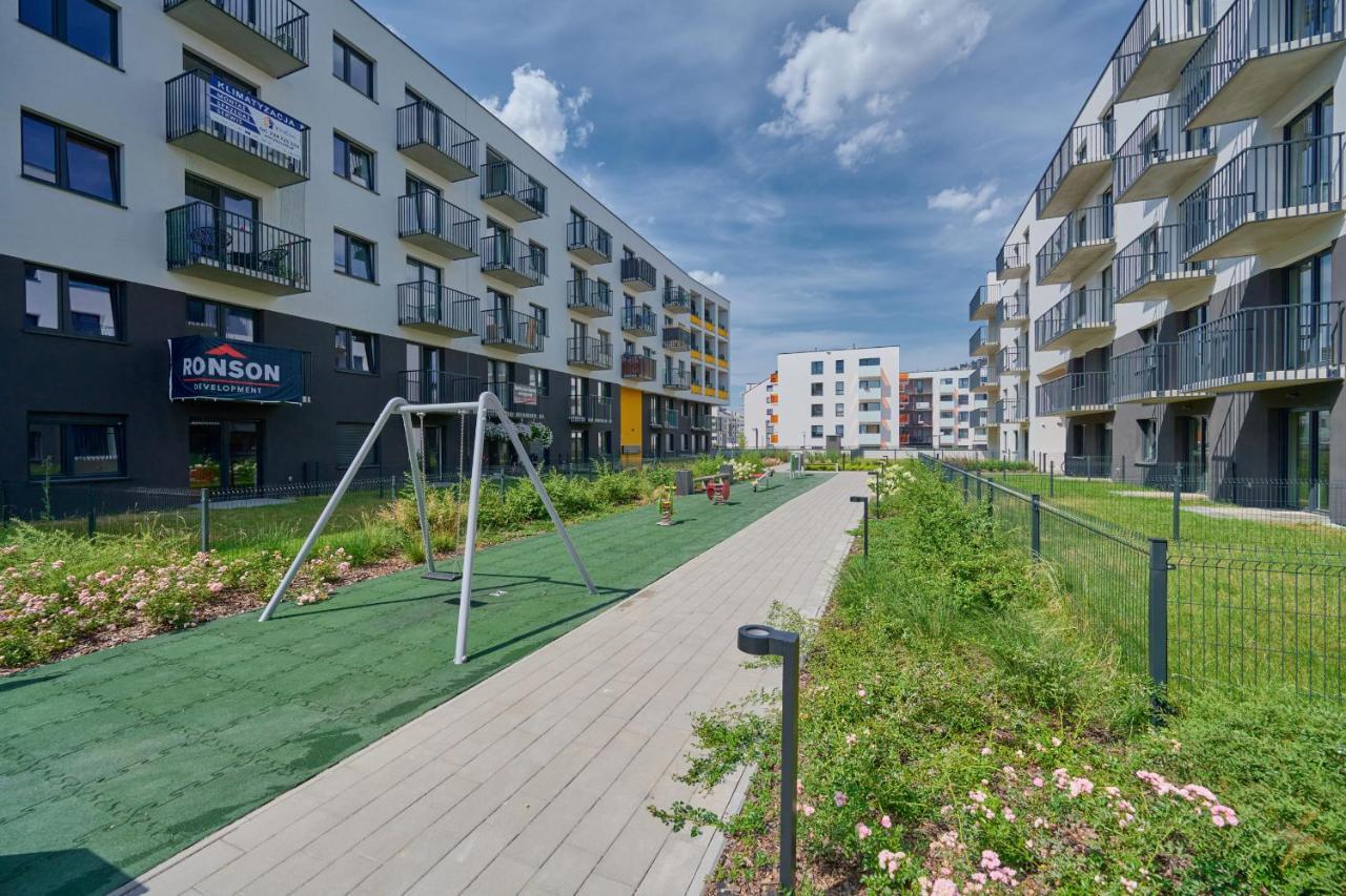 Exclusive Apartment With Balcony & Parking Wroclaw By Renters Prestige Zewnętrze zdjęcie